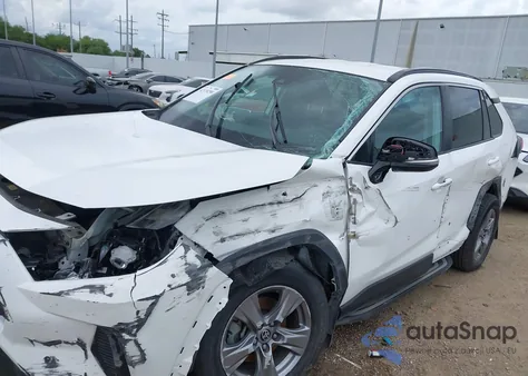 2022 Toyota Rav4 Xle z USA, uszkodzony, nr VIN 2T3P1RFV6NC268137